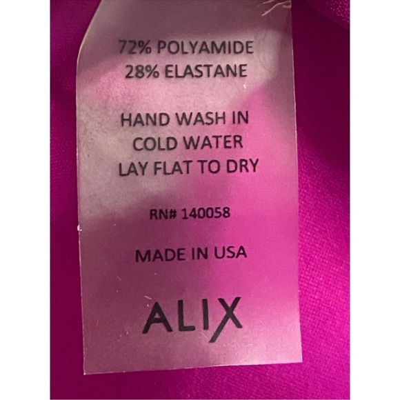 ALIX NYC
Shelborne Swimsuit
Select a Color
Color: Magenta & Red - Picture 10 of 12